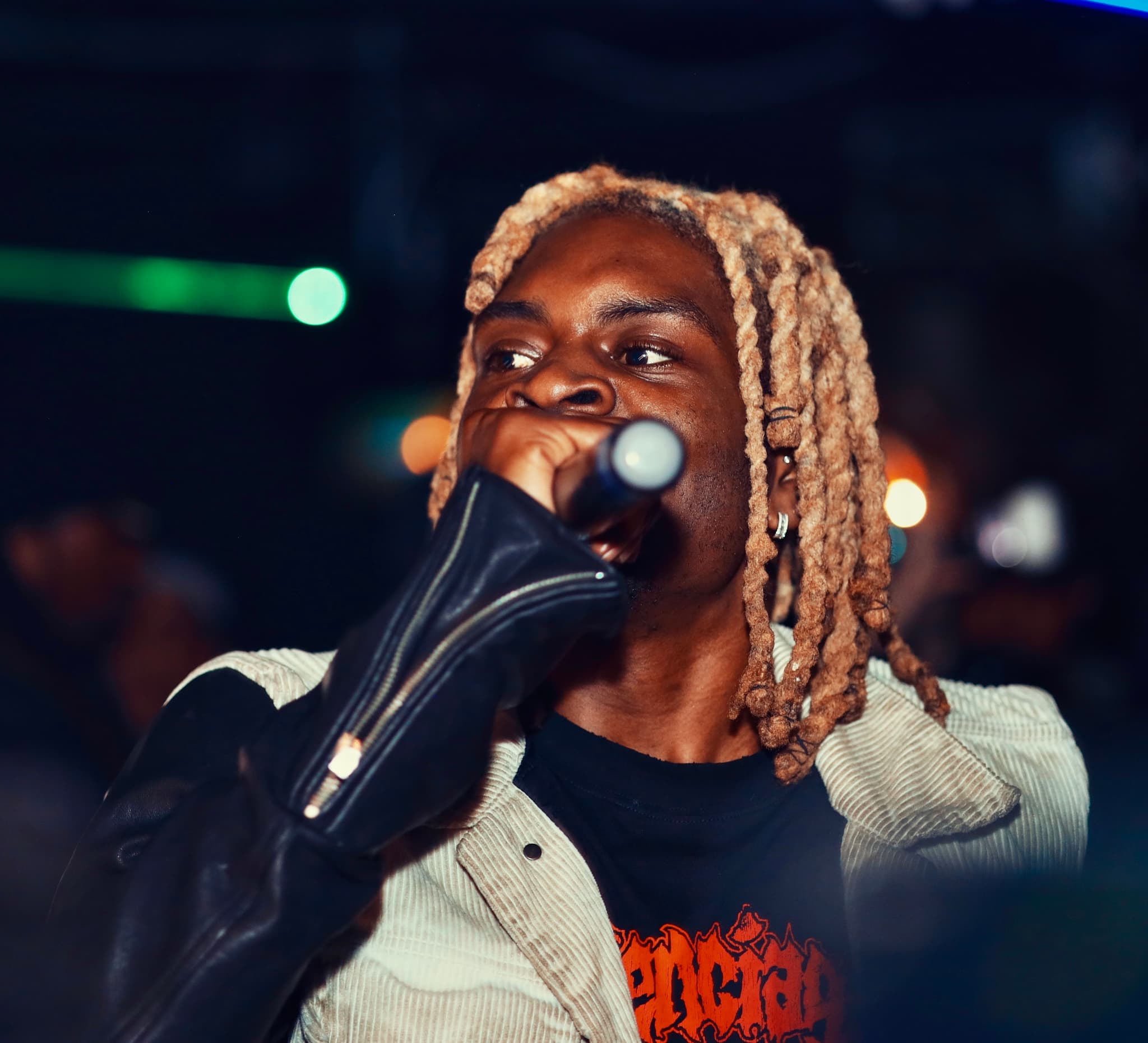 DIORVSYOU performing live